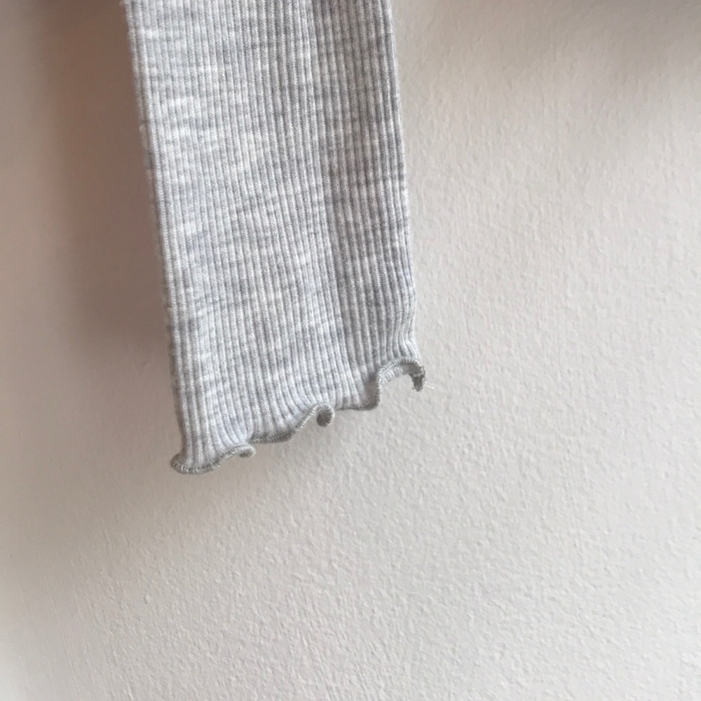 Brandy Melville Off-the-Shoulder Long Sleeve - Picture 4 of 4